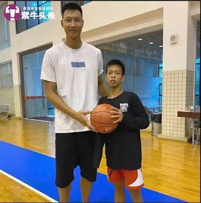 哪里能找到关于智能球衣在篮球训练中应用的信息_1